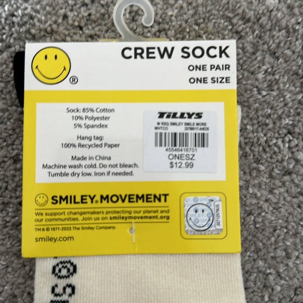 NWT smiley, crew socks - Picture 3 of 3